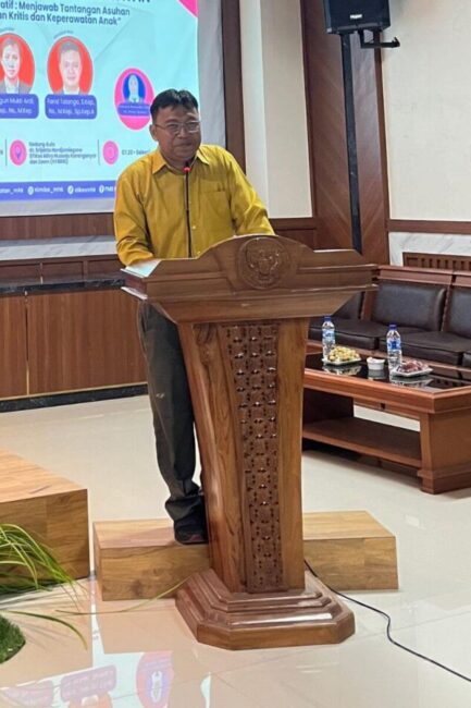Ketua STIKes Mitra Husada Karanganyar, Bapak Rohmadi, S.Kom., M.Kom