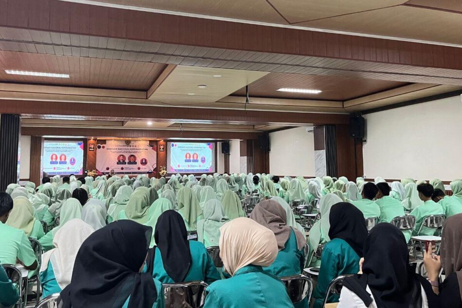 Seminar Nasional STIKes Mitra Husada Karanganyar